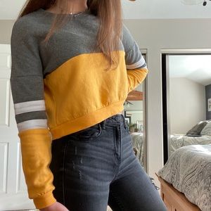 Full Tilt Cropped Women’s Gray & Yellow Sweatshirt